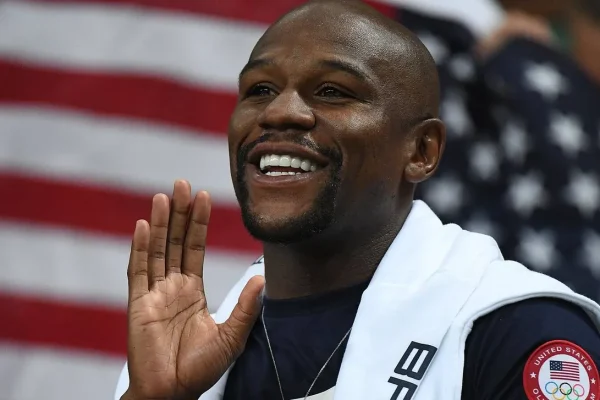 Mayweather vs Pacquiao: Las Vegas lights up for the rematch of the boxing "fight of the century"