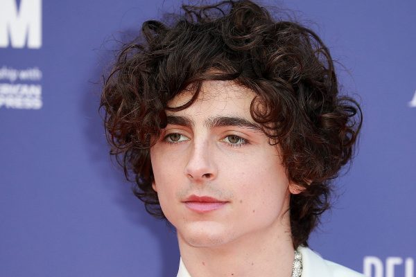 "Marty Supreme": Timothée Chalamet, ping-pong player and Oscar bettor