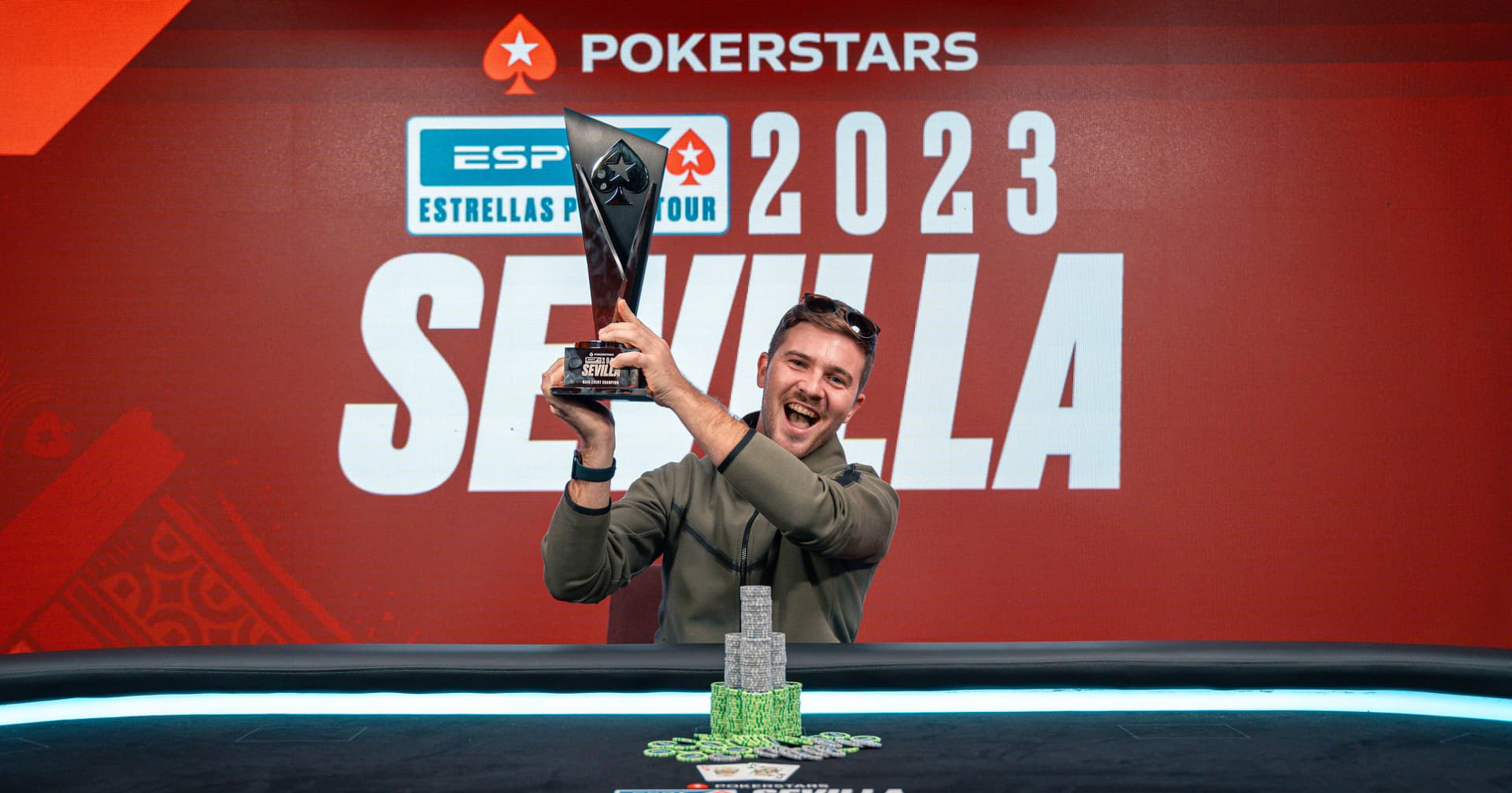 MicroMillions: "GiordyAllin" leads the Main Event, a leader without even an open bust! Today 4 Day 2s